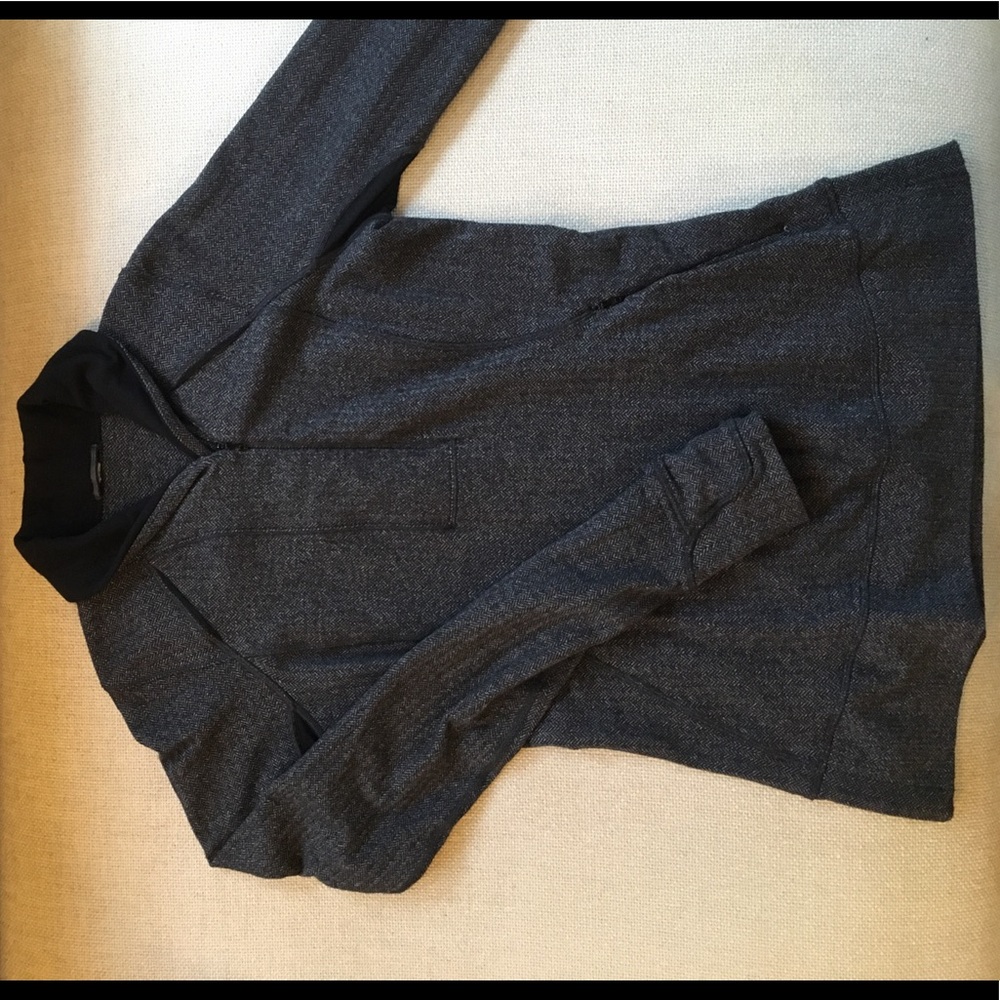 Lululemon stretch pullover